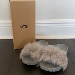NWT UGG Royale gray slides